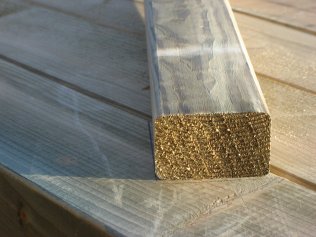 Lambourde pin rabotée traitée classe 4 L.400 x l.70 x H.40CM